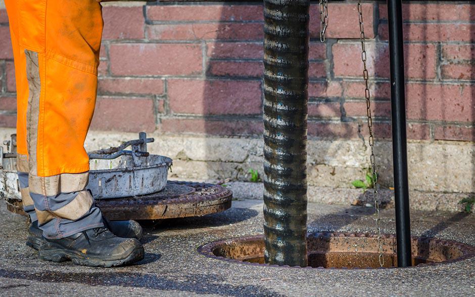 déboucher canalisation soude Étampes